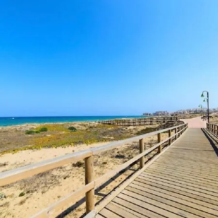 With Pool & Balcony Less Than 10min Walk To La Mata Beach! Apartment Torrevieja